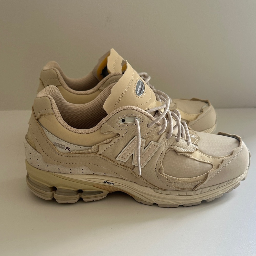 New Balance Cream Athletic Shoes - Picture 2 of 6